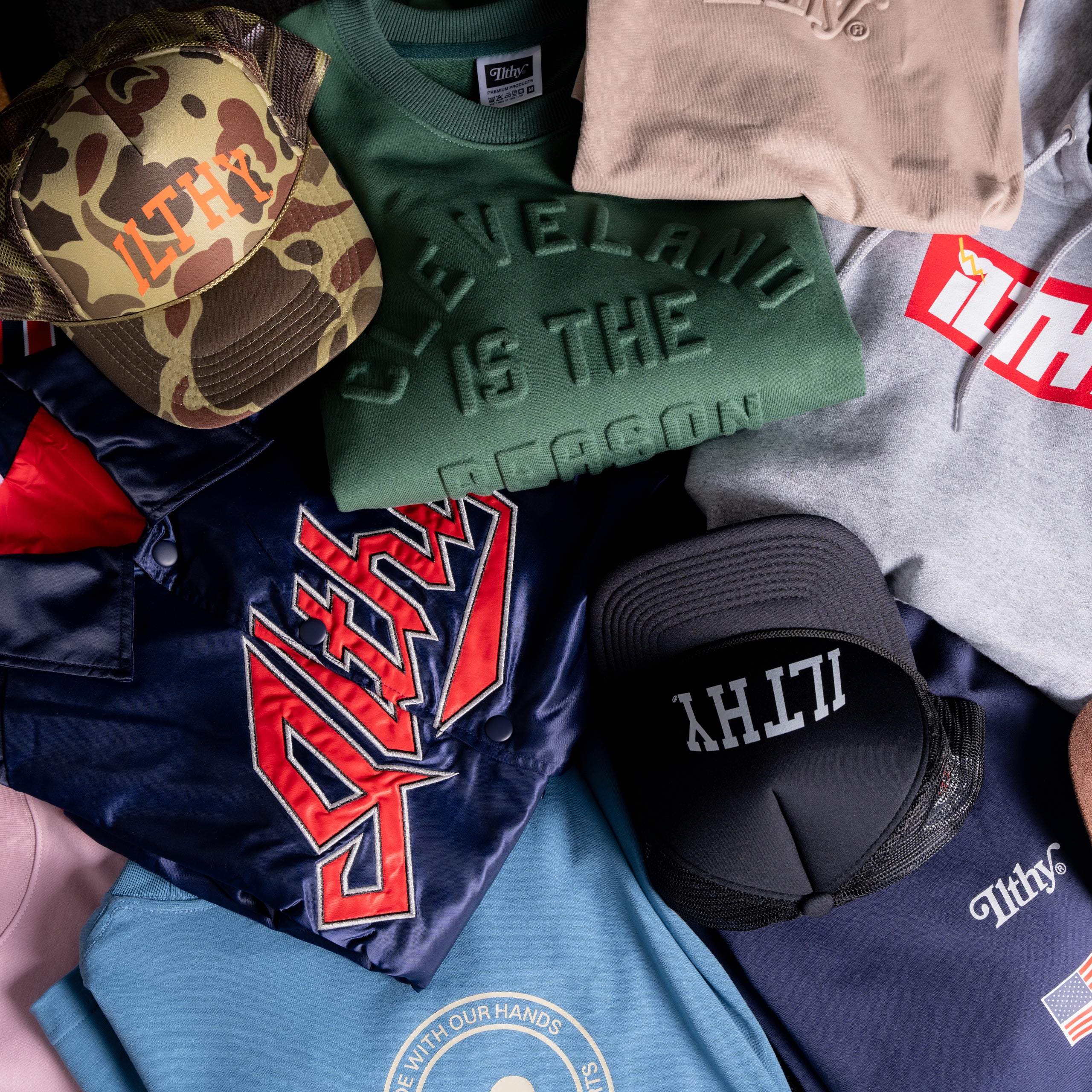 Brand Centric – Mystery Duffle Bag Camo ($200+ Value)