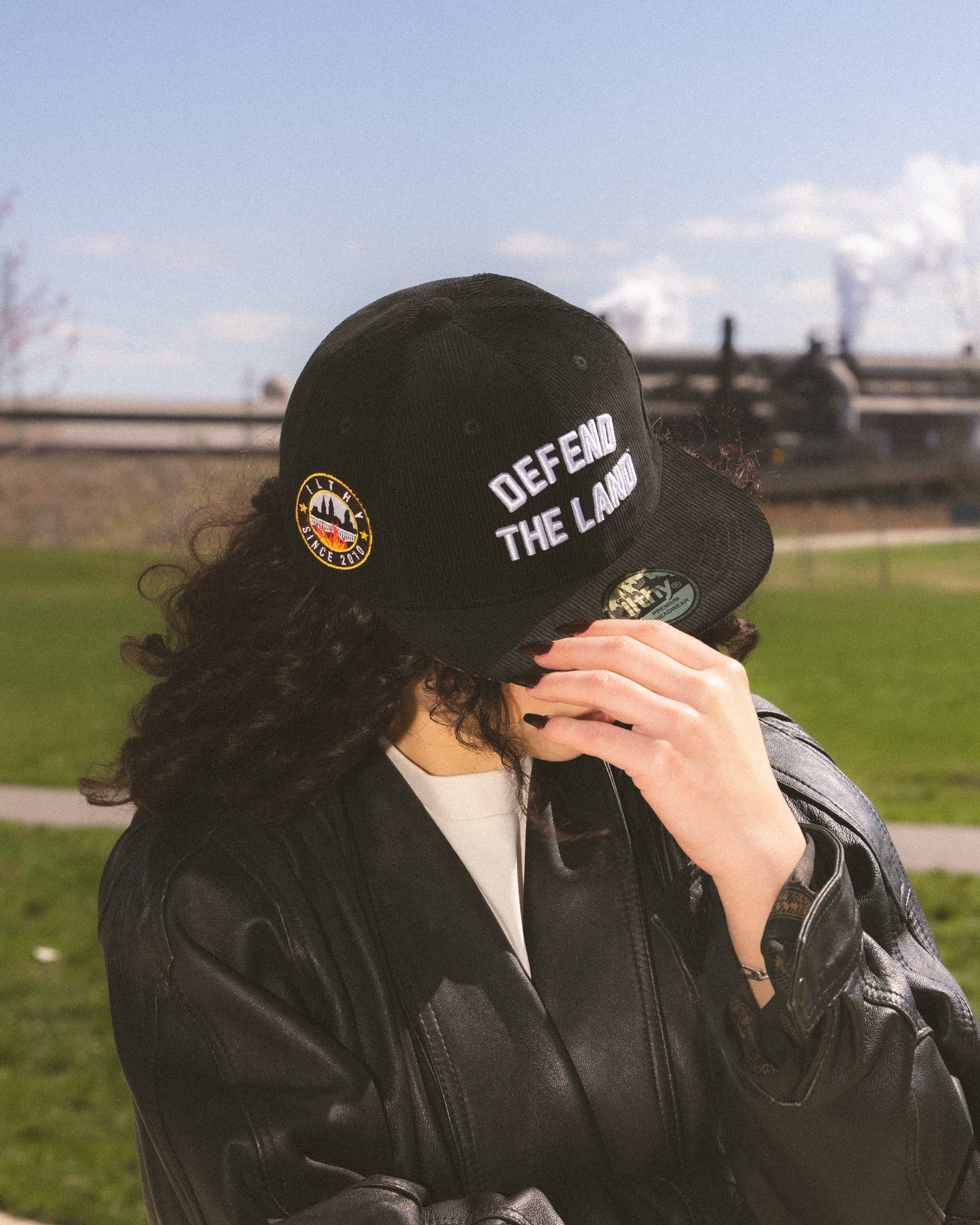 Defend the Land™ Black Cap (with free pin set)