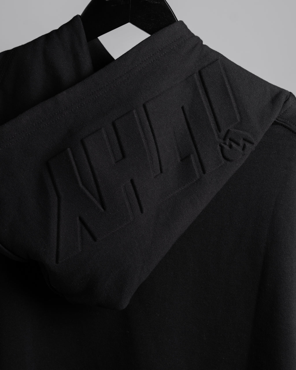 ILTHY® for Sora 天 Embossed Hoodie (Black)