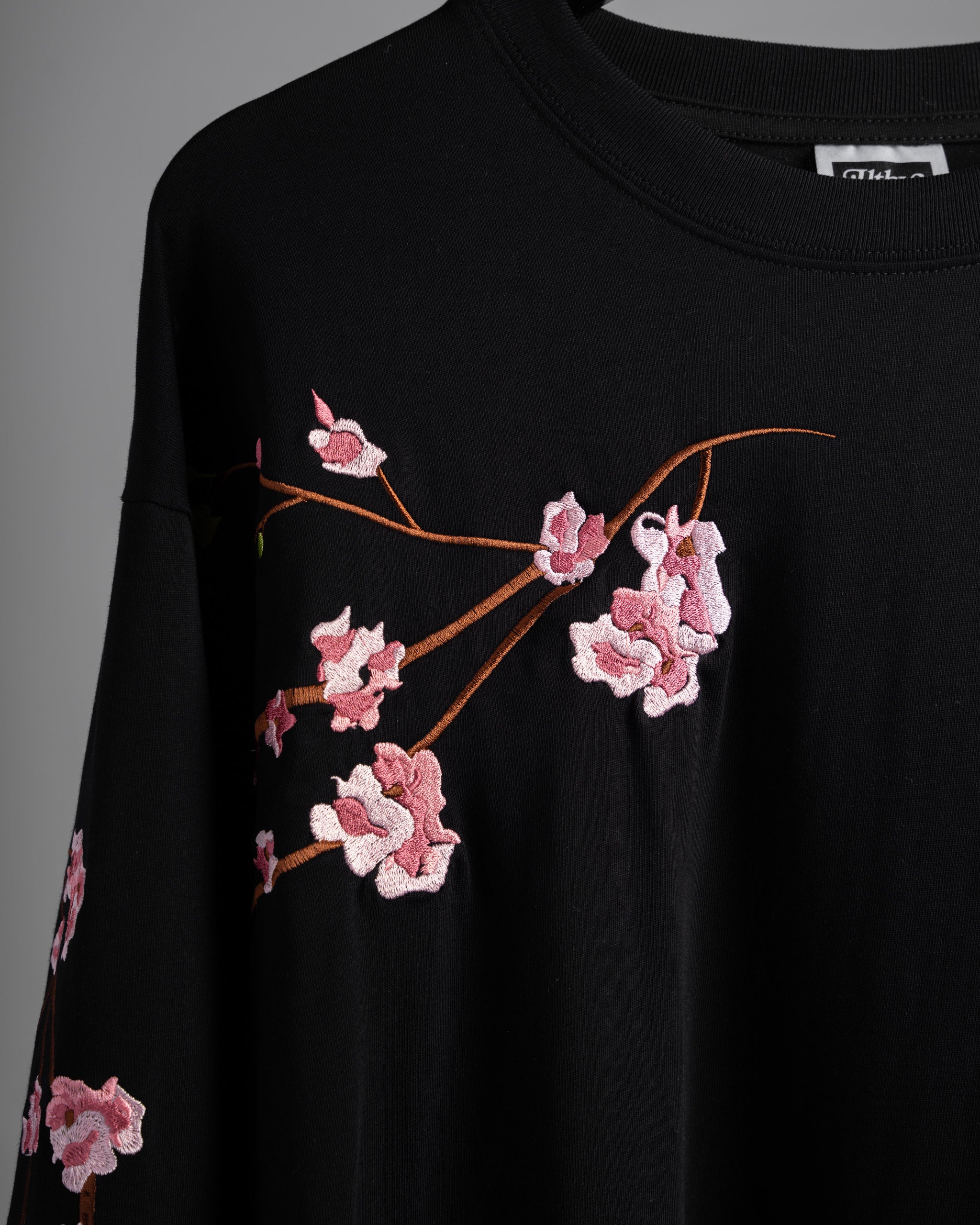 ILTHY® for Sora 天 Cherry Blossom Embroidery Long Sleeve (Black)